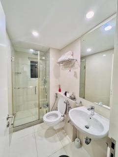 Fairway Velvet Vista 3 Bedroom Apartment with Pool and Gym - 4