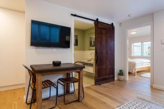 Stunning Self-contained Apartment - 2