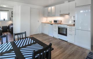 Beautiful Home In Löttorp With Wifi - Löttorp - 8
