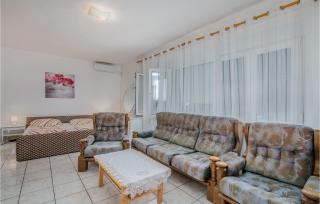 Stunning Apartment In Stara Baska 1 - 9