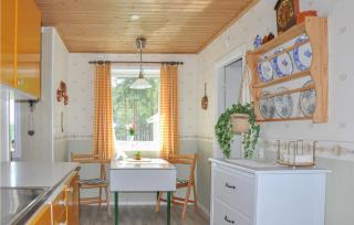 Stunning Home In Säffle With Lake View - 4