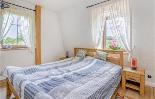 Amazing Home In Gniewino With Kitchen - Gniewino - 1