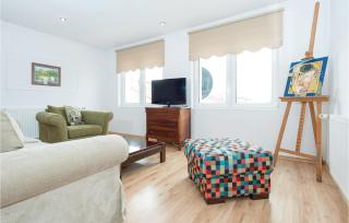 2 Bedroom Lovely Apartment In Darlowo - 8