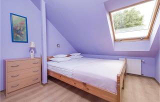 2 Bedroom Lovely Apartment In Darlowo - 4