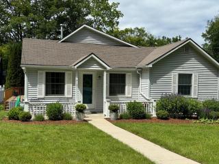 Latitude Adjustment Ii - Simply Gorgeous! - Frankfort - 4