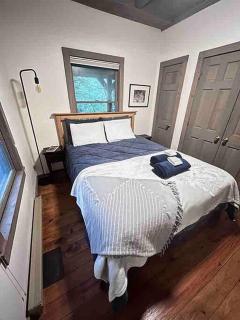 Treetop Cabin - Cedar Mountain - 6