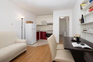 Apartments by the sea Makarska - 23419 - 1