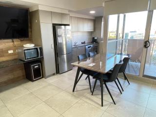 Honeysuckle Executive Apartments - Newcastle - 4