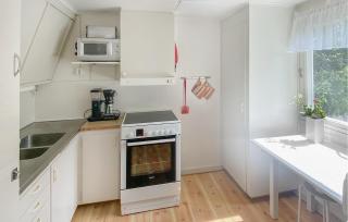 Two-Bedroom Holiday Home In Loderup - 4