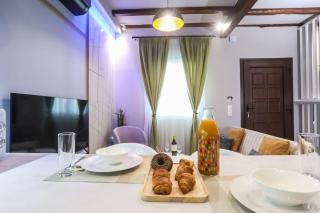 Vp & Lo 1 Residence - - 1