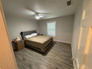Completely renovated unit 3 - 3