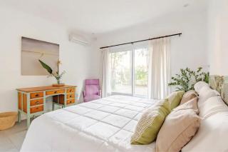 Divina casa con parque y Piscina climatizada en mini barrio cerrado - Del Viso - 3