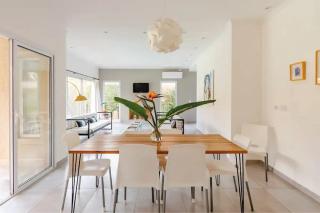 Divina casa con parque y Piscina climatizada en mini barrio cerrado - Del Viso - 8