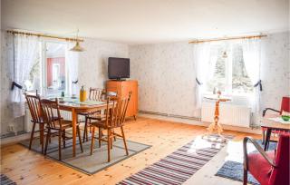 Stunning Home In Ödeshög With Wifi - 8