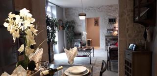 Gîte La Charentaise - Logement de vacances 4 personnes avec piscine - Fontenille-Saint-Martin-d'Entraigues - 1