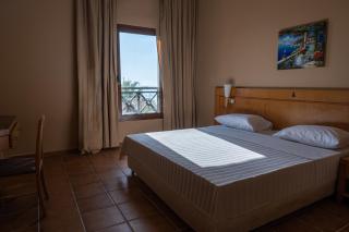 Jiyeh Marina Resort Hotel & Chalets - 7