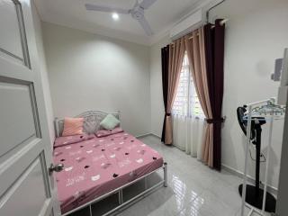 Inap Ustaz Nasron - Kuala Terengganu - 1