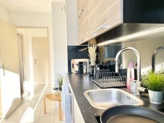 Cosy Flat 7 min walk to metro direct paris center - 2