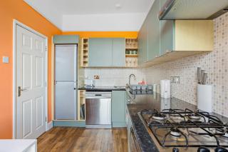 Harbour House - Central Location with Free Parking - 4