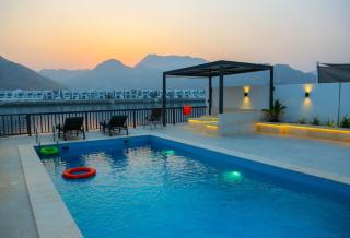The Blue Moon Villa - Al Dana Island Fujairah - Fujaira - 0