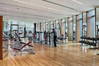 Downtown 2BR Skyline Views & Prime Dubai Stay Near Burj Khalifa, Mall - 5
