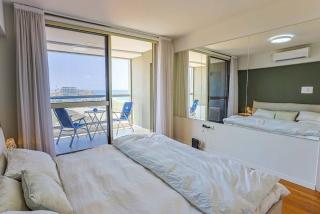 Mandarin Hotel 1BD Beach Flat - Gelilot - 7