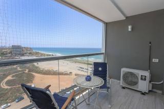 Mandarin Hotel 1BD Beach Flat - Gelilot - 4