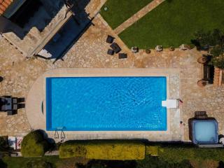 Eco Stone Villa with Private Pool and Jacuzzi - Kalandra - 0