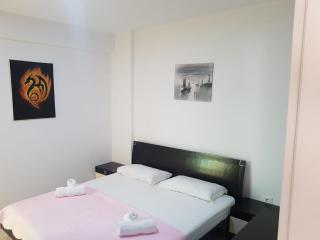 Front line apartment - Saranda - 5
