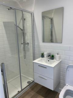 Folkestone Habour Luxury 1 Bed Apartment F4 - Kent - 9