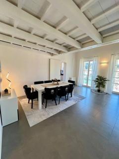 Luxury Seafront Penthouse - Porto Azzurro - 4
