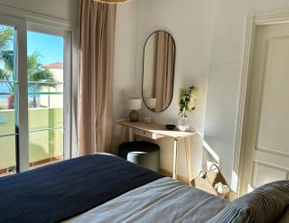 Beachfront & Sea View Holiday Apartment - Sea, Mountains and City Right in Front of You - Bahia de Casares - 3