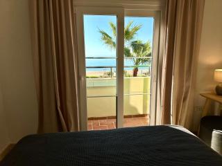 Beachfront & Sea View Holiday Apartment - Sea, Mountains and City Right in Front of You - Bahia de Casares - 1