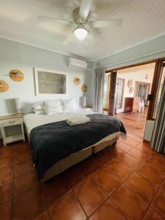4 Bedroom Beach House on 4th Ave - 3