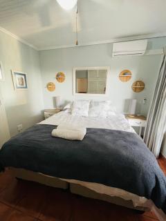 4 Bedroom Beach House on 4th Ave - 2