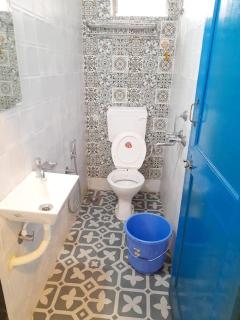 2 BHK resort apat with Pool Near Candolim Beach AC WIFI - 5