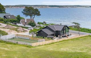 7 Bedroom Cozy Home In Ebeltoft - 1