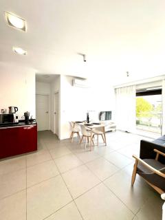 LUXURY APT with SEAVIEW ROOF NEAR THE BEACH - 4