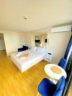 DelMar Orbi City studio and double room quiet Turkey side - Batumi - 2