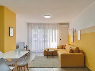 Lulu Suites - Sunny - Golem - 0