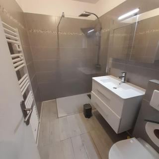 Spacieux Studio proche mer terrasse clim parking - Six-Fours-les-Plages - 2