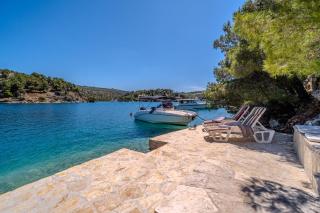 Villa Dupin Oceanfront with boat dock - Bobovišća - 7