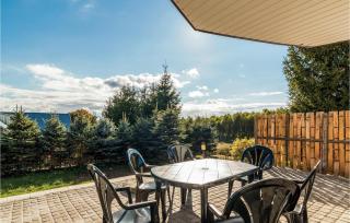 8 Bedroom Beautiful Home In Miastko - Starzno - 9