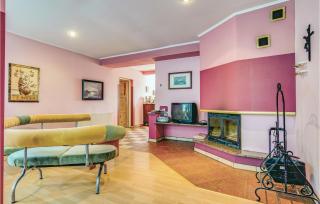 8 Bedroom Beautiful Home In Miastko - Starzno - 7