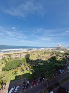 Accommodation Front - Beachfront 3 Sleeper with Ocean Views - 7