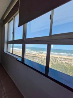 Accommodation Front - Beachfront 3 Sleeper with Ocean Views - Durban - 6