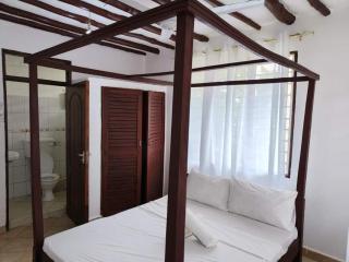 Diani 2BR Coastal Villa - 4 Mins To The Beach - 8