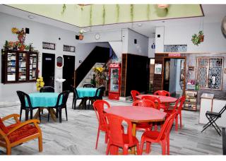 Teerth Guest House - Varanasi - 1