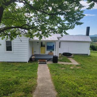 Thomas Cottage at Angel Acres - - 0