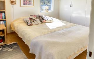 Stunning Home In Skummeslövsstrand - 2